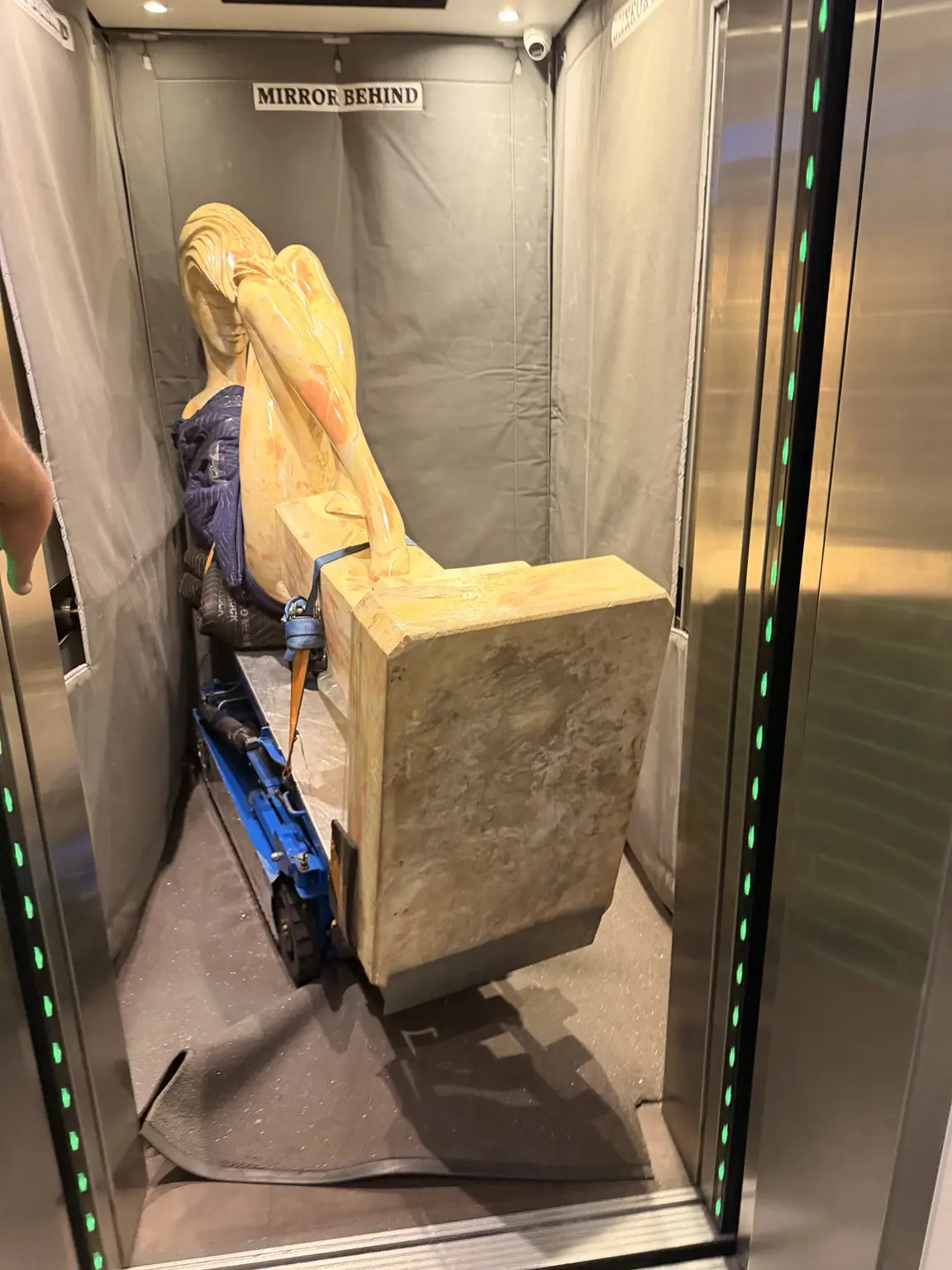 700kg Marble Sculpture Removal project view 4
